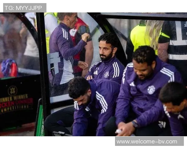 基恩期待西蒙尼接替阿莫林称其能带来积极的混乱局面 基恩期待西蒙尼接替阿莫林称其能带来积极的混乱局面