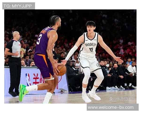 曾凡博向队友请求传球却遭无视队友选择独自进攻引发热议 曾凡博向队友请求传球却遭无视队友选择独自进攻引发热议