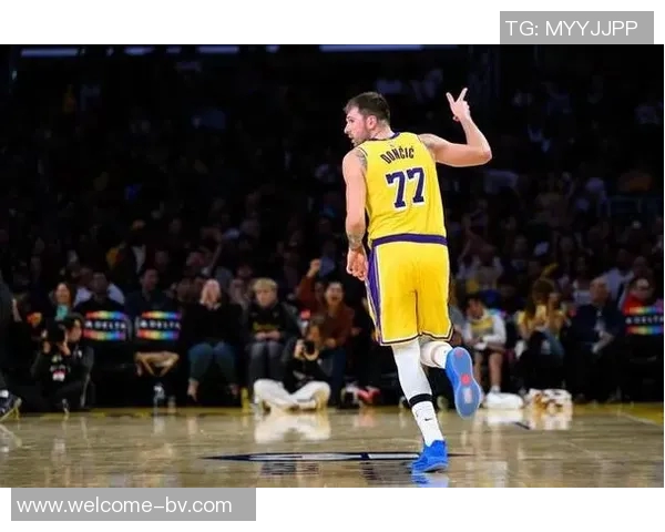 霍华德看好东契奇争夺本赛季MVP文班或将创下最年轻MVP纪录 霍华德看好东契奇争夺本赛季MVP文班或将创下最年轻MVP纪录